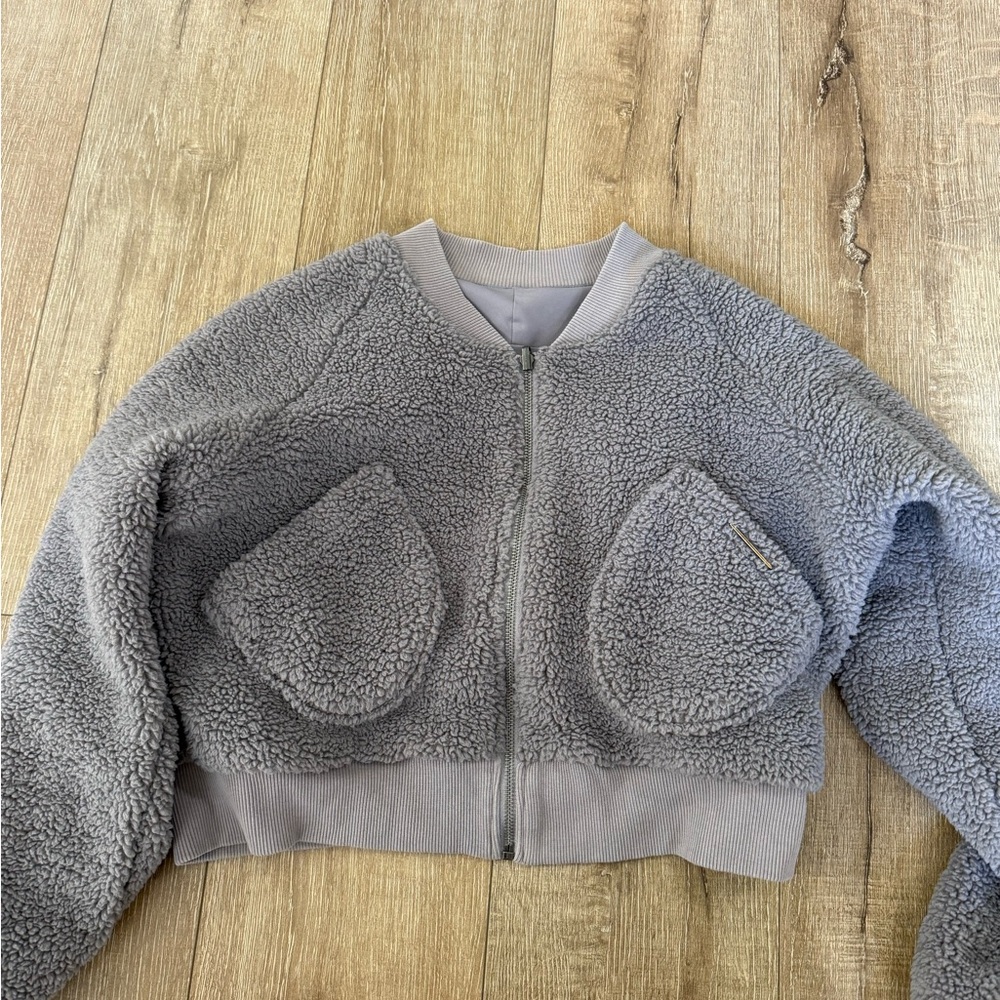 Gym shark x Whitney Simmons Reversible Cozy Gray Sherpa Jacket